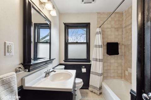 927 Bellevue Ave, Elgin, IL 60120 photo 23