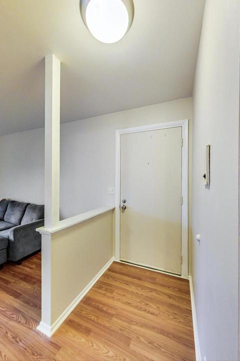 2630 Northampton Dr #11C2, Rolling Meadows, IL 60008 photo 2