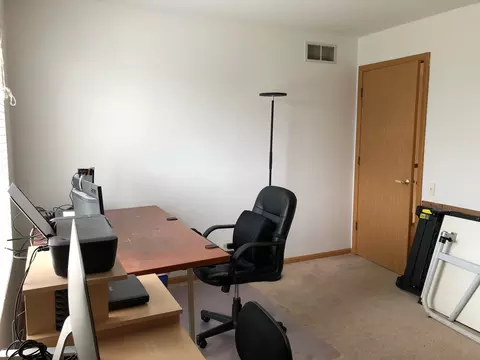 1090 Delta Dr, Elgin, IL 60123 photo 13