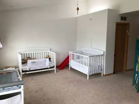 1090 Delta Dr, Elgin, IL 60123 photo 18