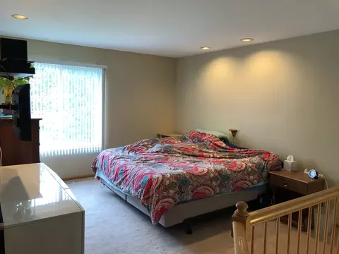 1090 Delta Dr, Elgin, IL 60123 photo 11