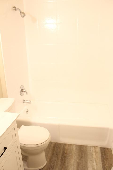 1650 Maple Ln, Elgin, IL 60123 photo 8