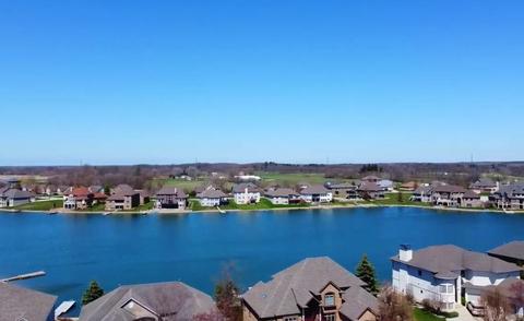 8469 Doubletree Dr S, Crown Point, IN 46307 photo 2