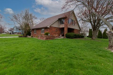 124 Cheltenham Dr, Normal, IL 61761 photo 1