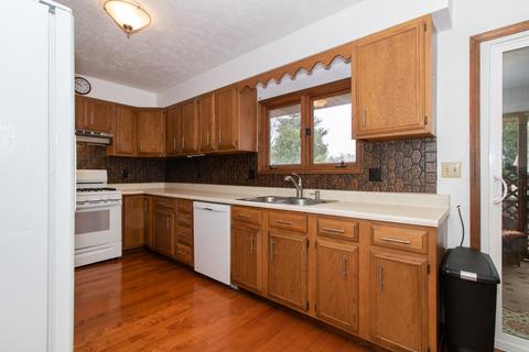 124 Cheltenham Dr, Normal, IL 61761 photo 9
