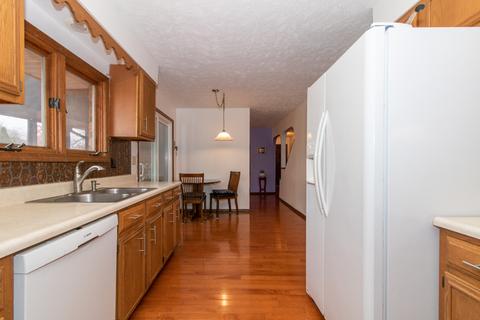 124 Cheltenham Dr, Normal, IL 61761 photo 11