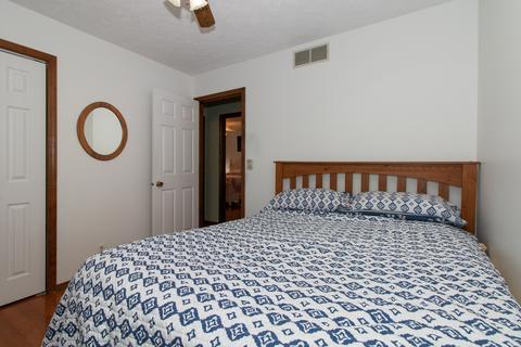 124 Cheltenham Dr, Normal, IL 61761 photo 17