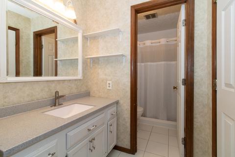 124 Cheltenham Dr, Normal, IL 61761 photo 21