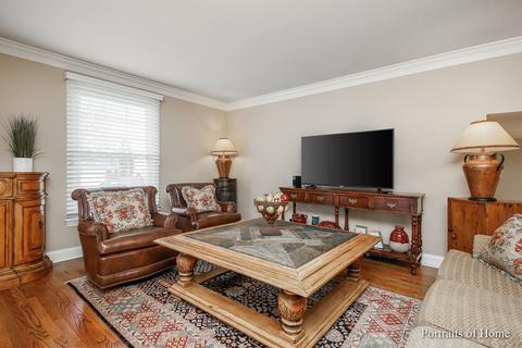 1901 Cambridge Ln, Wheaton, IL 60189 photo 3