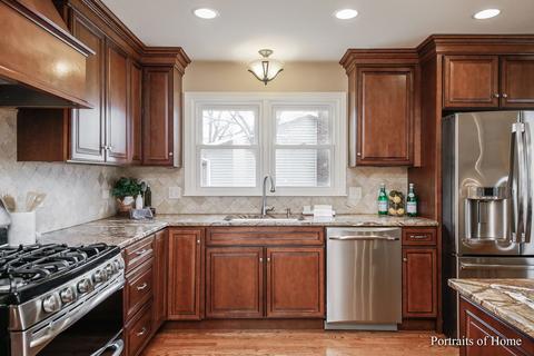 1901 Cambridge Ln, Wheaton, IL 60189 photo 9