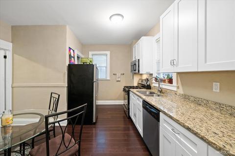 985 Saint Charles St, Elgin, IL 60120 photo 7