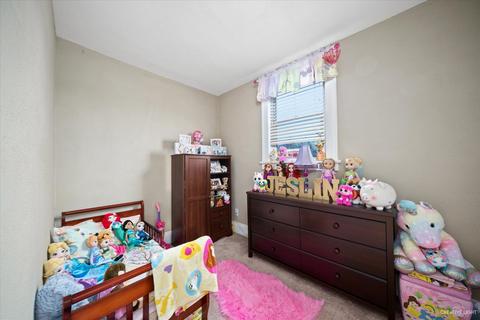 985 Saint Charles St, Elgin, IL 60120 photo 17