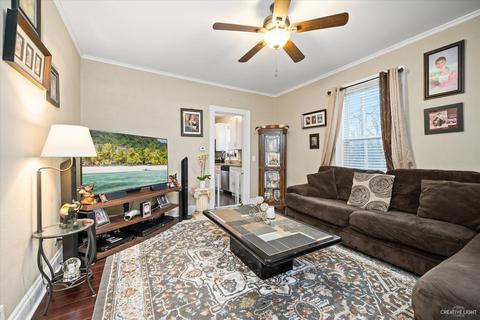 985 Saint Charles St, Elgin, IL 60120 photo 5