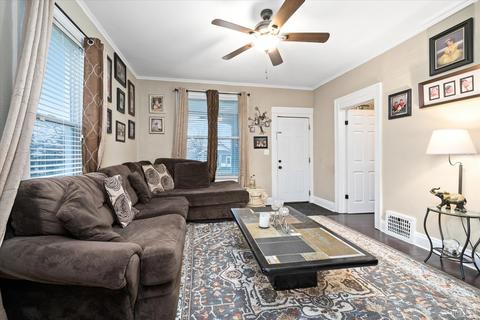 985 Saint Charles St, Elgin, IL 60120 photo 6