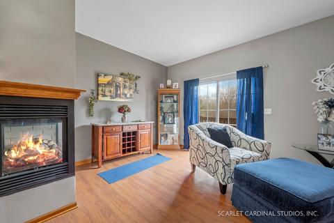542 Declaration Ln, Aurora, IL 60502 photo 3