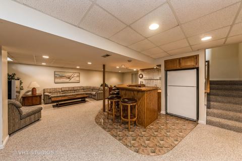 1965 Rochelle Ct, Wheeling, IL 60090 photo 17