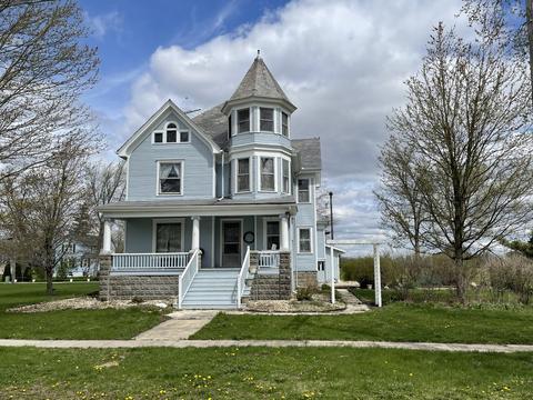 111 W Lincoln St, Reddick, IL 60961 photo 2