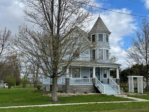 111 W Lincoln St, Reddick, IL 60961 photo 4