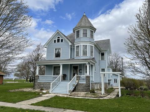 111 W Lincoln St, Reddick, IL 60961 photo 1