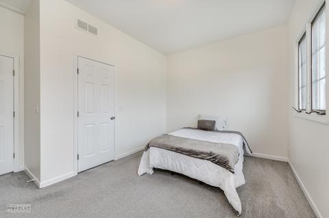 2204 Joyce Ln, Naperville, IL 60564 photo 36