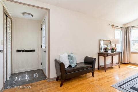 1321 Elm St, Wheaton, IL 60189 photo 2