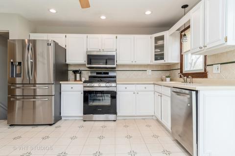 1321 Elm St, Wheaton, IL 60189 photo 4