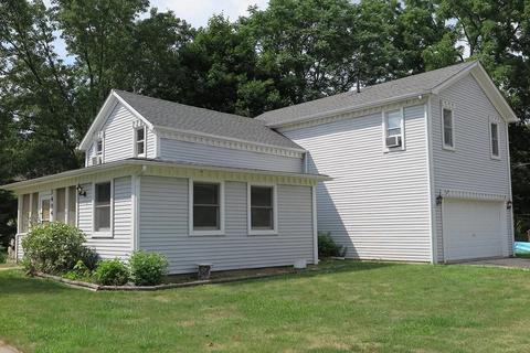 3404 Broad St, Mchenry, IL 60050 photo 1