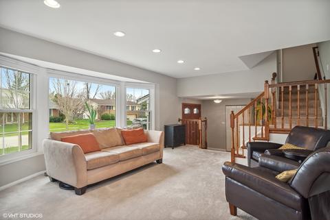 926 E Paddock Dr, Palatine, IL 60074 photo 4