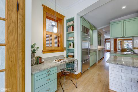 1431 W Warner Ave, Chicago, IL 60613 photo 15