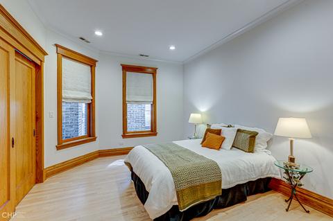 1431 W Warner Ave, Chicago, IL 60613 photo 27