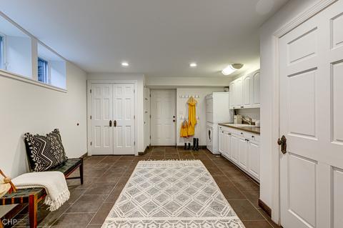 1431 W Warner Ave, Chicago, IL 60613 photo 40