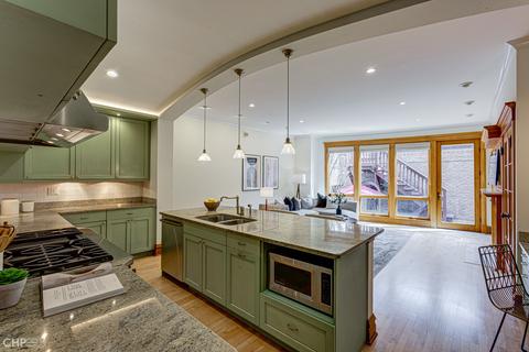 1431 W Warner Ave, Chicago, IL 60613 photo 13