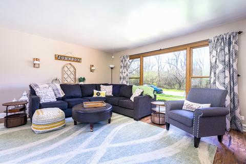 6648 Forestview Dr, Oak Forest, IL 60452 photo 4