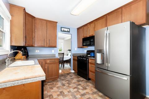 856 Prairie Ave, Bartlett, IL 60103 photo 4
