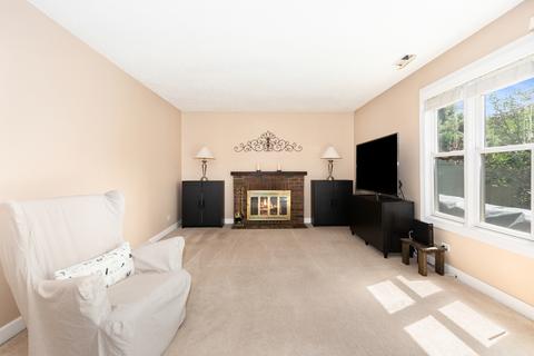 856 Prairie Ave, Bartlett, IL 60103 photo 8