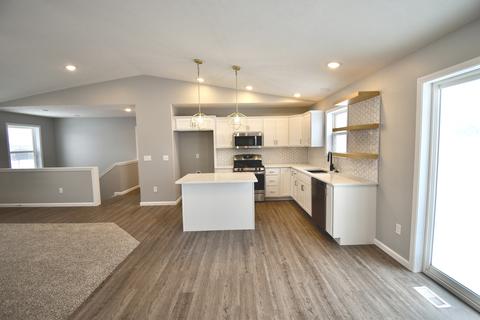 1 Fedor Cir, Bloomington, IL 61705 photo 5