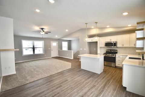 1 Fedor Cir, Bloomington, IL 61705 photo 7