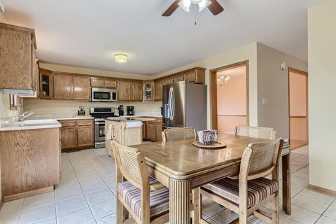 509 Edgewater Dr, Minooka, IL 60447 photo 12