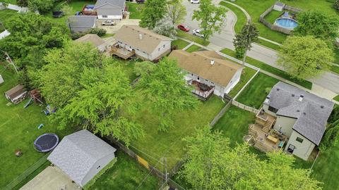 305 Meyer Ct, Streamwood, IL 60107 photo 30