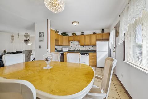 305 Meyer Ct, Streamwood, IL 60107 photo 8