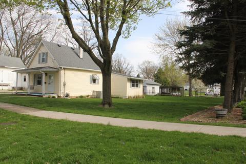 807 E Taylor St, Bloomington, IL 61701 photo 7