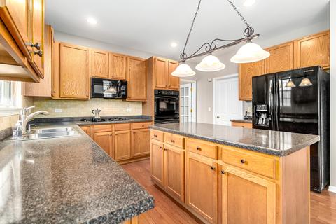 26327 Mapleview Dr, Plainfield, IL 60585 photo 8