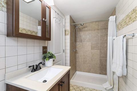 445 Uvedale Rd, Riverside, IL 60546 photo 13