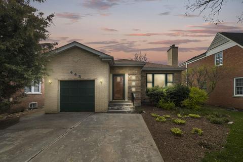 445 Uvedale Rd, Riverside, IL 60546 photo 1
