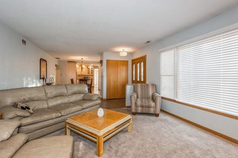 237 Willow St, Roselle, IL 60172 photo 5