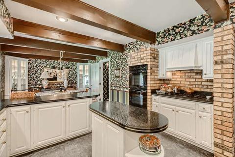 2265 Tara Dr, Elgin, IL 60123 photo 9