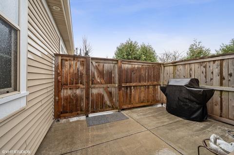 1925 Dauntless Dr, Glenview, IL 60025 photo 24
