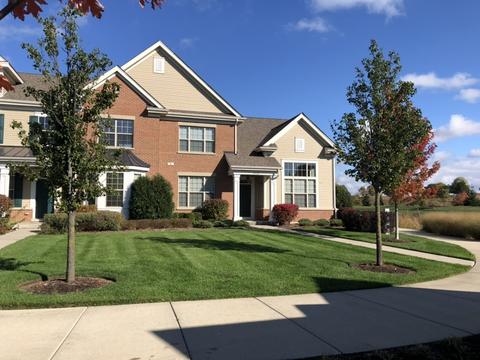 1925 Dauntless Dr, Glenview, IL 60025 photo 1