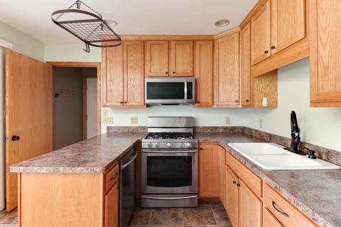 2413 12th St, Peru, IL 61354 photo 8
