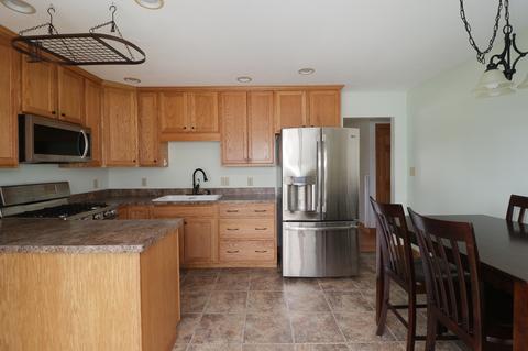 2413 12th St, Peru, IL 61354 photo 10